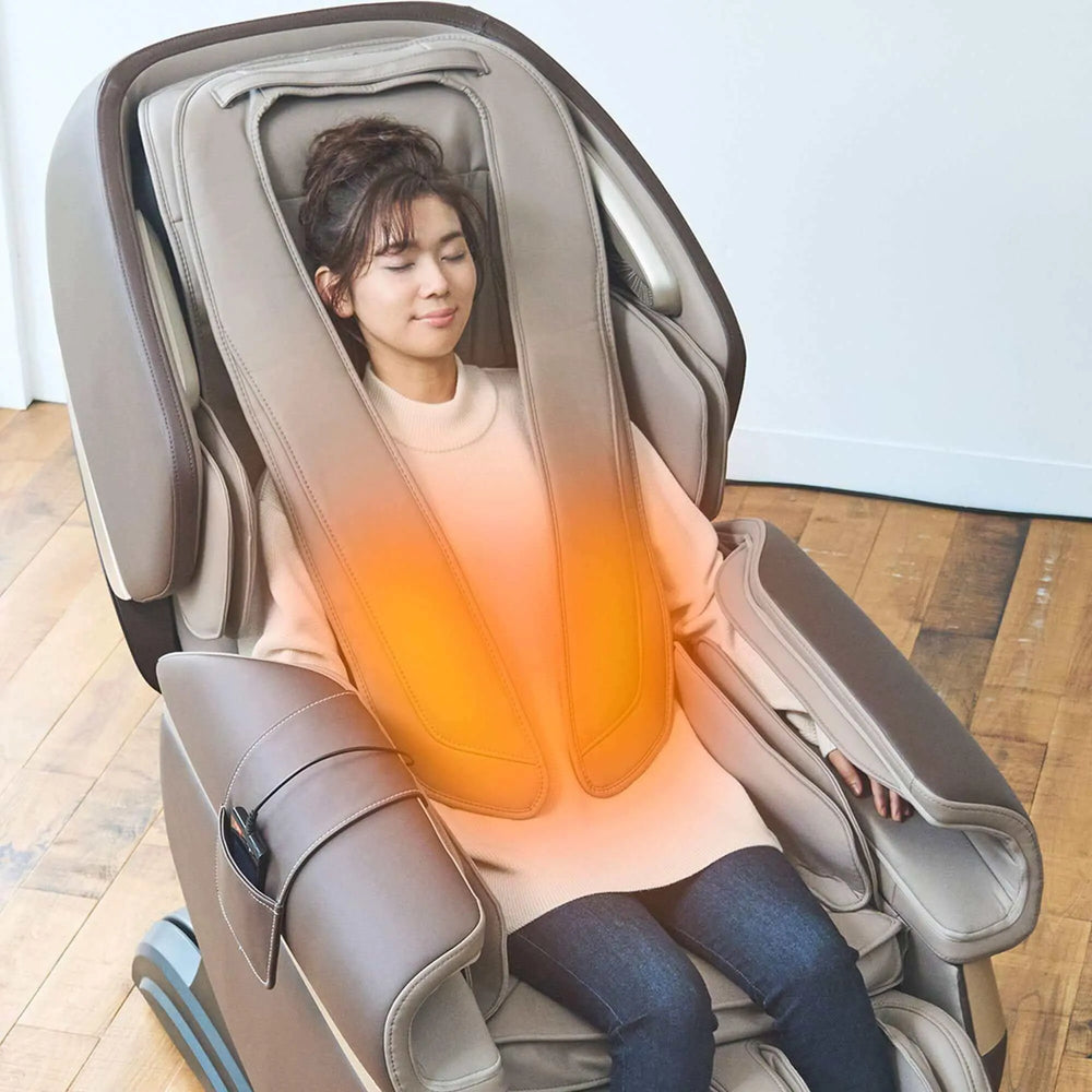 Fujiryoki Calm Plus 4D Massage Chair - Lifestyle w/ person